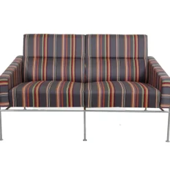 Pamono Model 3302 Sofa in Paul Smith Fabric by Arne Jacobsen, 1980s Discount