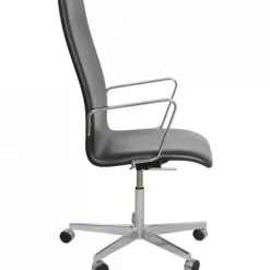 Pamono Oxford Chair in Black Essential Leather by Arne Jacobsen, 2000s Hot