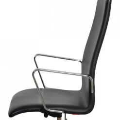 Pamono Oxford Chair in Black Essential Leather by Arne Jacobsen, 2000s Hot