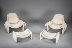 Pamono P60 Chairs and Ottomans by Vittorio Introini for Saporiti, 1960s, Set of 4 New