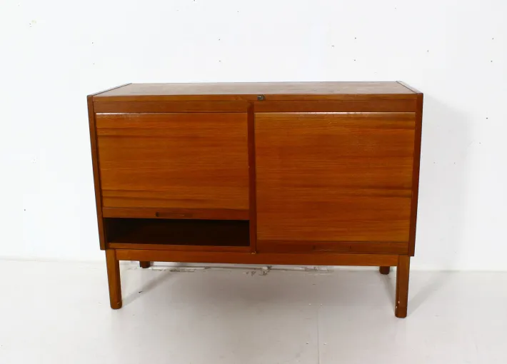 Pamono Scandinavian Vintage Roller Shutter Cabinet, 1970s Outlet