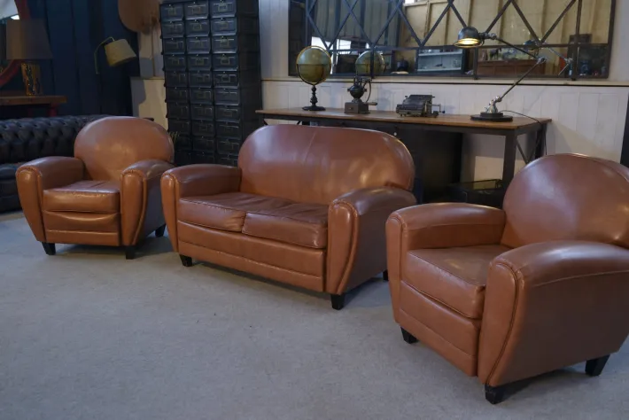 Pamono 2-Seater Sofa and Club Armchairs in Faux Leather, 1980s, Set of 3 Outlet