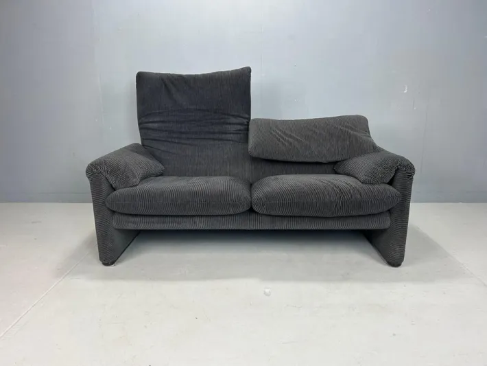 Pamono 2-Seater Sofa and Lounge Chair for Cassina attributed to Vico Magistretti for Cassina, 1970s, Set of 2 Discount