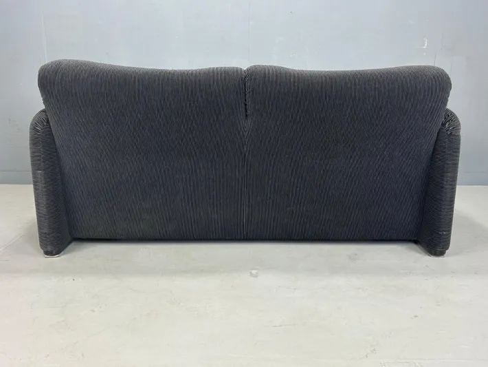 Pamono 2-Seater Sofa and Lounge Chair for Cassina attributed to Vico Magistretti for Cassina, 1970s, Set of 2 Discount