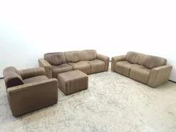 Pamono 3-Seater Sofa, 2-Seater Sofa, Lounge Chair and Pouf in Leather by Ernst Lüthy for de Sede, Set of 4 Sale