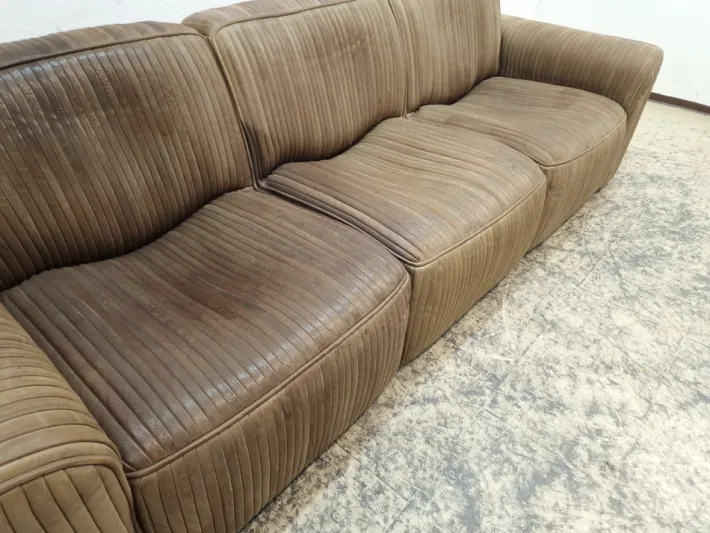 Pamono 3-Seater Sofa, 2-Seater Sofa, Lounge Chair and Pouf in Leather by Ernst Lüthy for de Sede, Set of 4 Sale