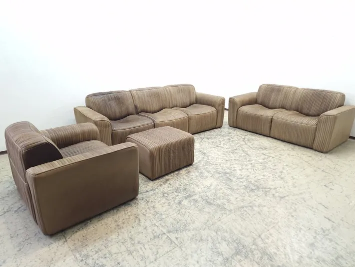 Pamono 3-Seater Sofa, 2-Seater Sofa, Lounge Chair and Pouf in Leather by Ernst Lüthy for de Sede, Set of 4 Sale