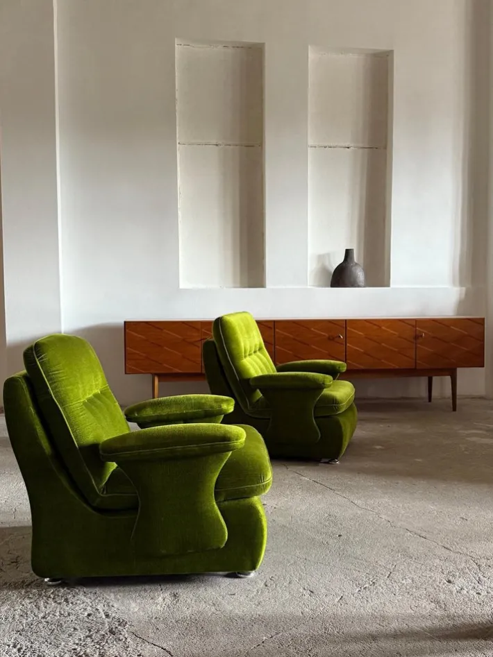 Pamono Set of German Green Velvet Chairs, 1970s Outlet