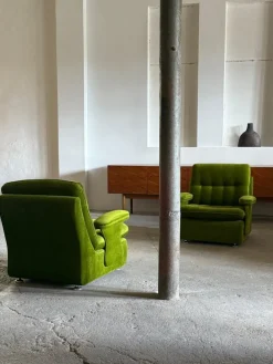 Pamono Set of German Green Velvet Chairs, 1970s Outlet
