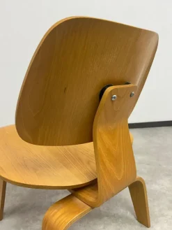 Pamono Set of LCW Lounge Chairs by Charles and Ray Eames, 1960s Sale