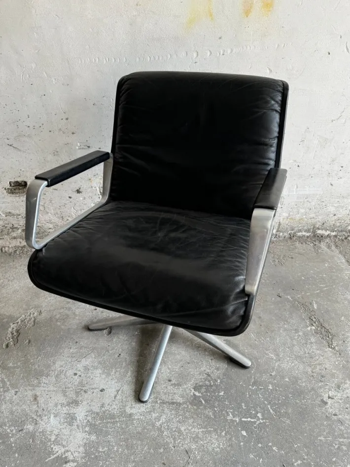 Pamono Set of Swivel Chair with Otoman by Delta Group Wilkhahn Delta Discount