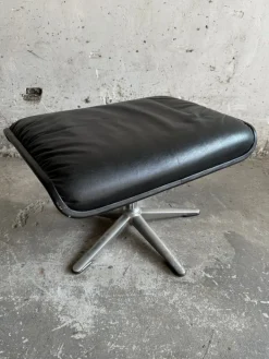 Pamono Set of Swivel Chair with Otoman by Delta Group Wilkhahn Delta Discount