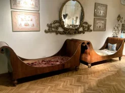 Pamono Set of 19th Century Italian Empire Flamed Walnut Sleigh Beds or Daybeds Outlet