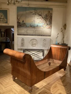 Pamono Set of 19th Century Italian Empire Flamed Walnut Sleigh Beds or Daybeds Outlet