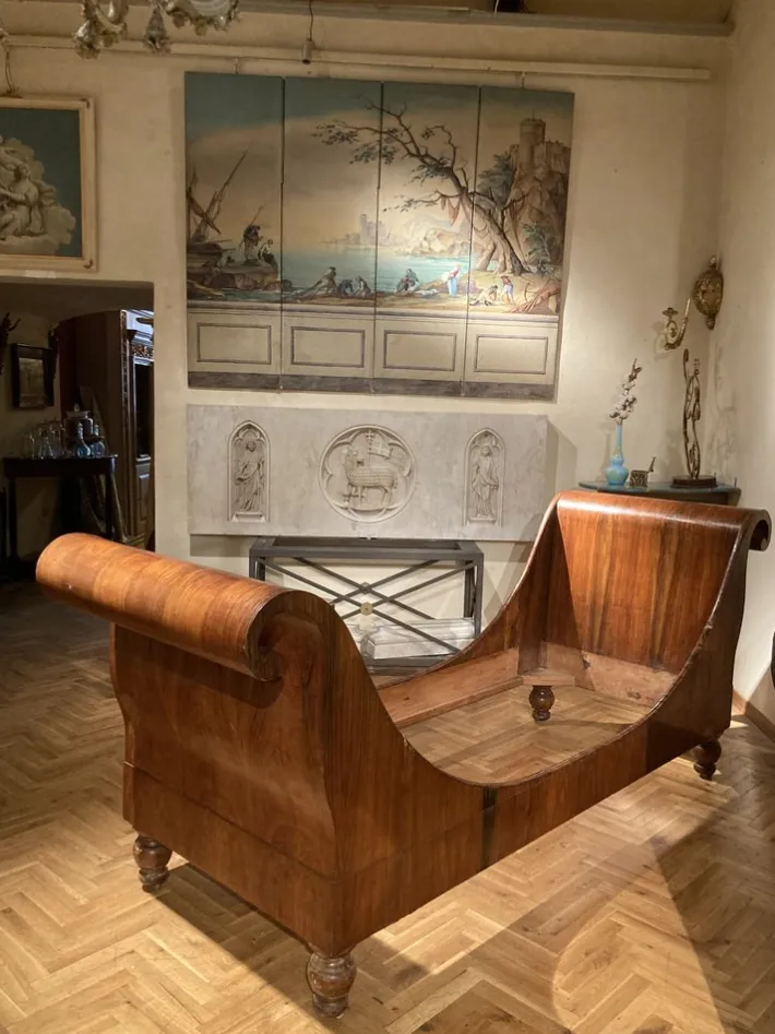 Pamono Set of 19th Century Italian Empire Flamed Walnut Sleigh Beds or Daybeds Outlet
