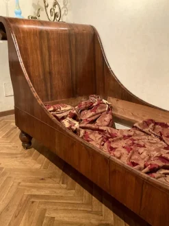 Pamono Set of 19th Century Italian Empire Flamed Walnut Sleigh Beds or Daybeds Outlet