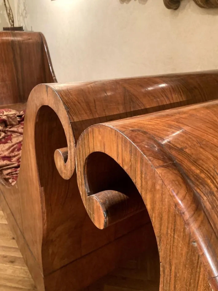 Pamono Set of 19th Century Italian Empire Flamed Walnut Sleigh Beds or Daybeds Outlet