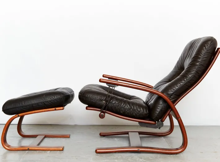Pamono Set of Vintage Scandinavian Armchair with Ottoman by Arnt Lande for Westnofa, 1970s Hot