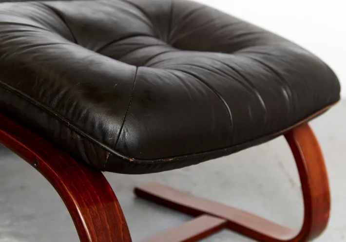 Pamono Set of Vintage Scandinavian Armchair with Ottoman by Arnt Lande for Westnofa, 1970s Hot