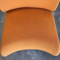 Pamono Side Table & 3 Pantonova Chairs by Verner Panton for Fritz Hansen, 1971, Set of 4 Outlet