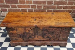 Pamono Small Carved Walnut Coffer, Early 16th Century Outlet