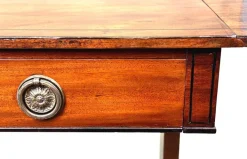 Pamono Small Georgian Side Table in Mahogany, 1800 Discount