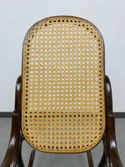 Pamono Small No. 10 Children's Rocking Chair attributed to Thonet, 1930s Discount