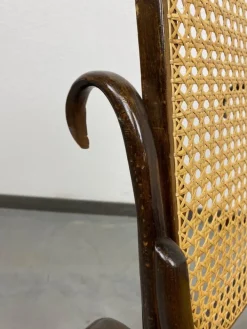 Pamono Small No. 10 Children's Rocking Chair attributed to Thonet, 1930s Discount