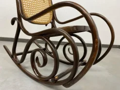 Pamono Small No. 10 Children's Rocking Chair attributed to Thonet, 1930s Discount