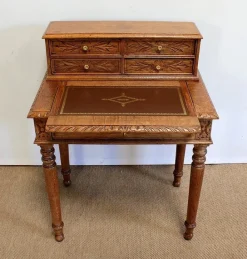 Pamono Small Tiered Child's Desk in Solid Oak, Late 19th Century Online