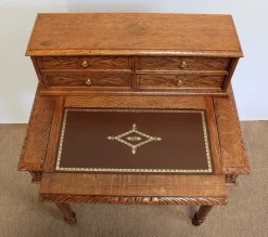 Pamono Small Tiered Child's Desk in Solid Oak, Late 19th Century Online