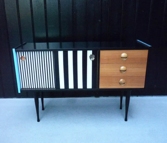 Pamono Small Vintage Chest of Drawers, 1950s