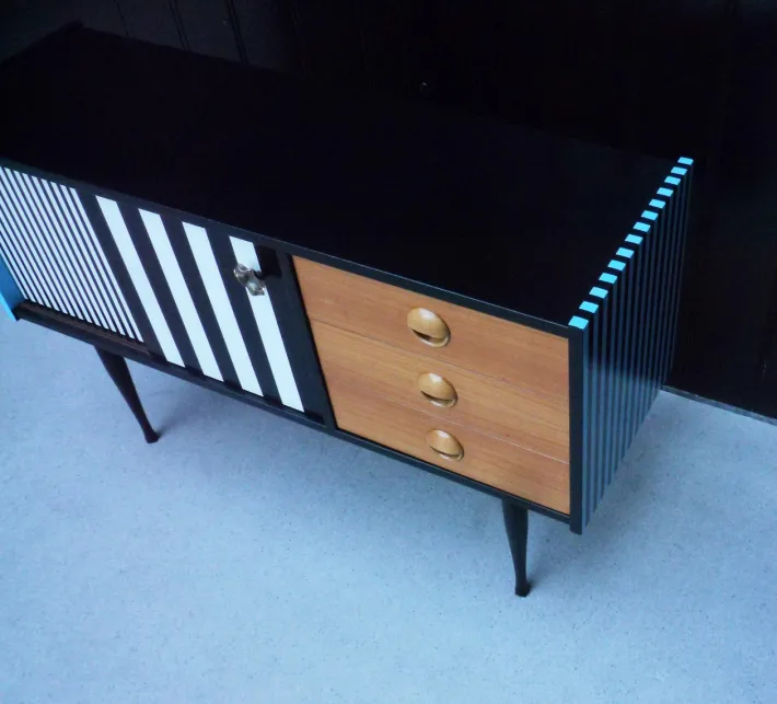 Pamono Small Vintage Chest of Drawers, 1950s