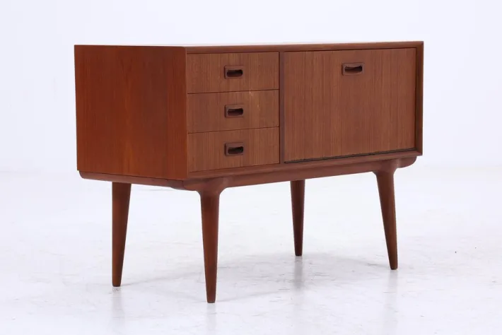 Pamono Small Vintage Teak Sideboard by Omann Jun, 1960s Online
