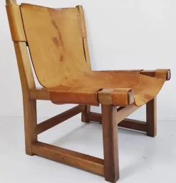 Pamono Spanish Walnut and Leather Model Riaza Childrens Chair by Paco Muñoz for Darro, 1950s Sale