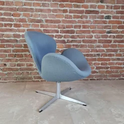 Pamono Swan Chair No. 3320 by Arne Jacobsen for Fritz Hansen, 1960s Online