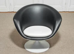 Pamono Swedish Mundo Swivel Lounge Chair by S. M. Wincrantz, 1970s