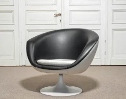 Pamono Swedish Mundo Swivel Lounge Chair by S. M. Wincrantz, 1970s