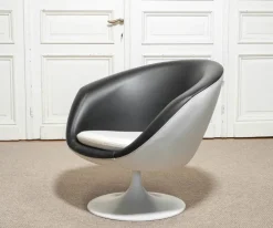 Pamono Swedish Mundo Swivel Lounge Chair by S. M. Wincrantz, 1970s