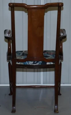 Pamono Tabard Bench & Armchairs in William Morris Upholstery by Richard Norman Shaw, Set of 3 Online