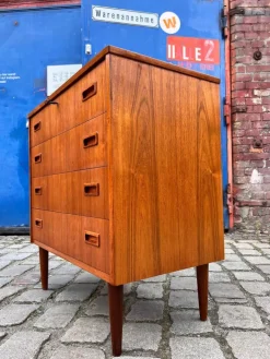 Pamono Teak Chest of Drawers with Lock, Denmark Best