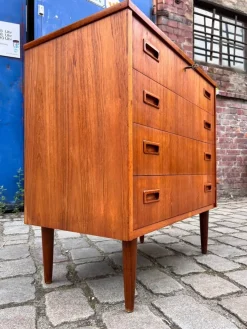 Pamono Teak Chest of Drawers with Lock, Denmark Best