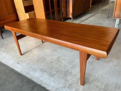 Pamono Teak Coffee Table by Johannes Andersen for Trioh, 1960s Hot