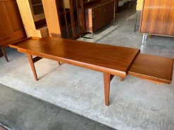 Pamono Teak Coffee Table by Johannes Andersen for Trioh, 1960s Hot