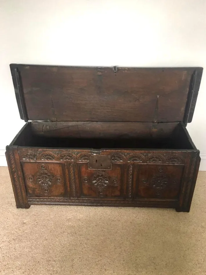 Pamono 18th Century Antique Carved Oak Coffer Best