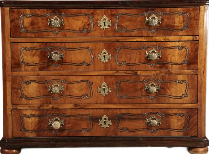 Pamono 18th Century Baroque Chest of Drawers in Walnut, 1750s Sale