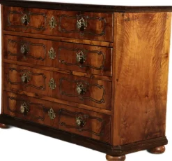 Pamono 18th Century Baroque Chest of Drawers in Walnut, 1750s Sale