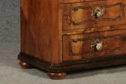 Pamono 18th Century Baroque Chest of Drawers in Walnut, 1750s Sale