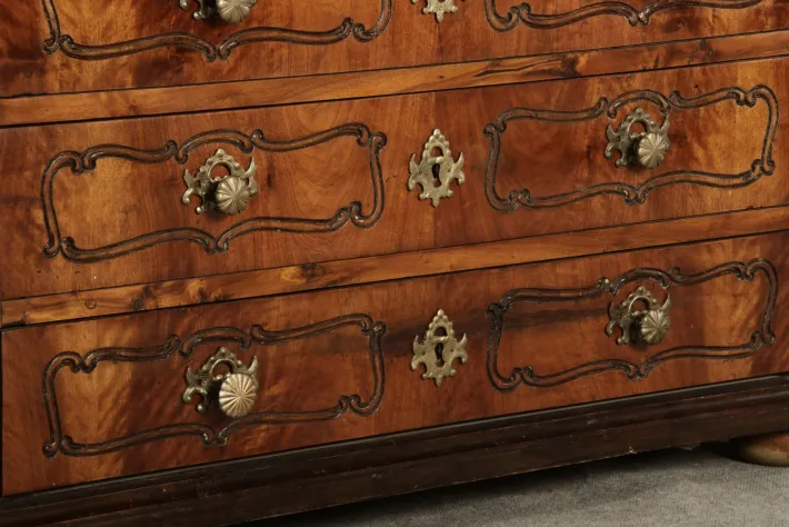 Pamono 18th Century Baroque Chest of Drawers in Walnut, 1750s Sale