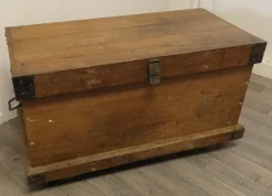 Pamono 19th Century Carpenters Pine Tool Chest and Tools, 1900s Outlet